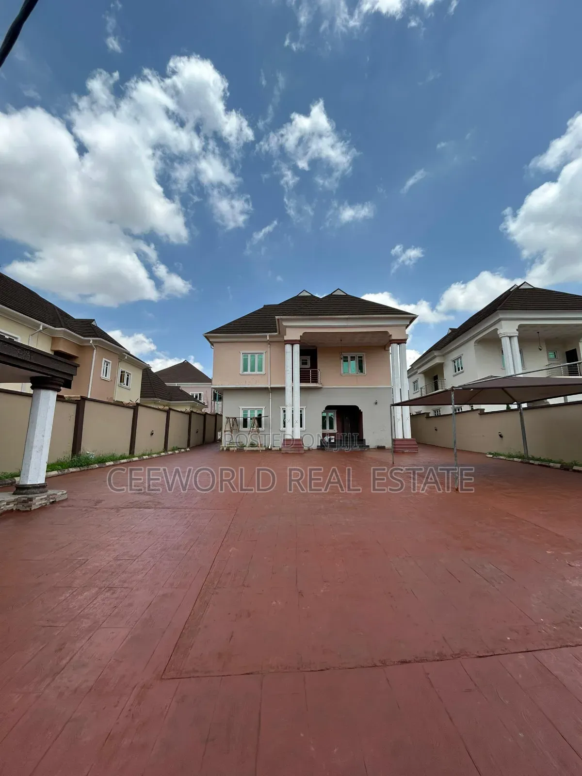 5bdrm Duplex in Kolapo Ishola Gra, Akobo for rent in Akobo
