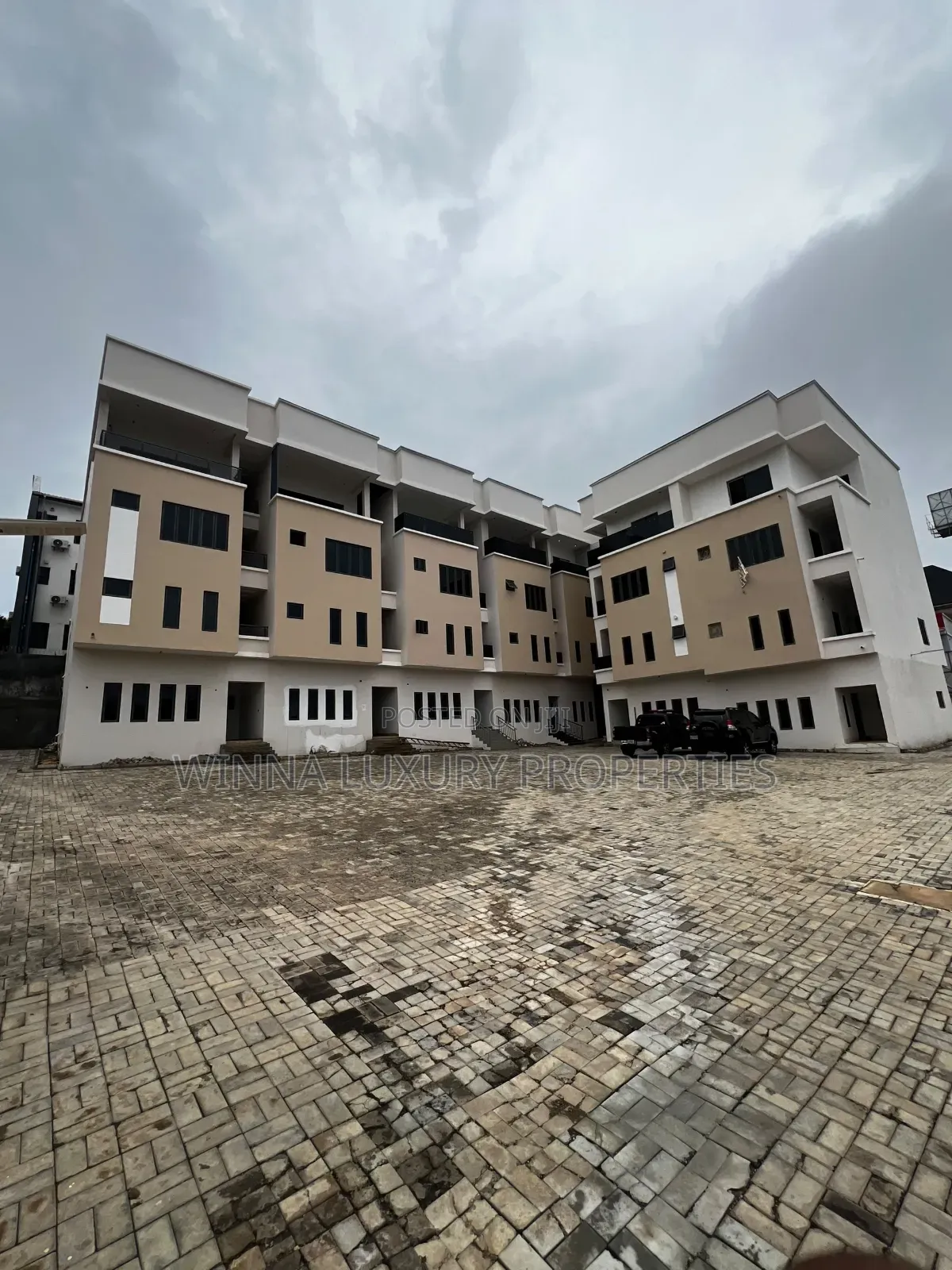 5bdrm Townhouse / Terrace in Guzape for rent in Guzape District