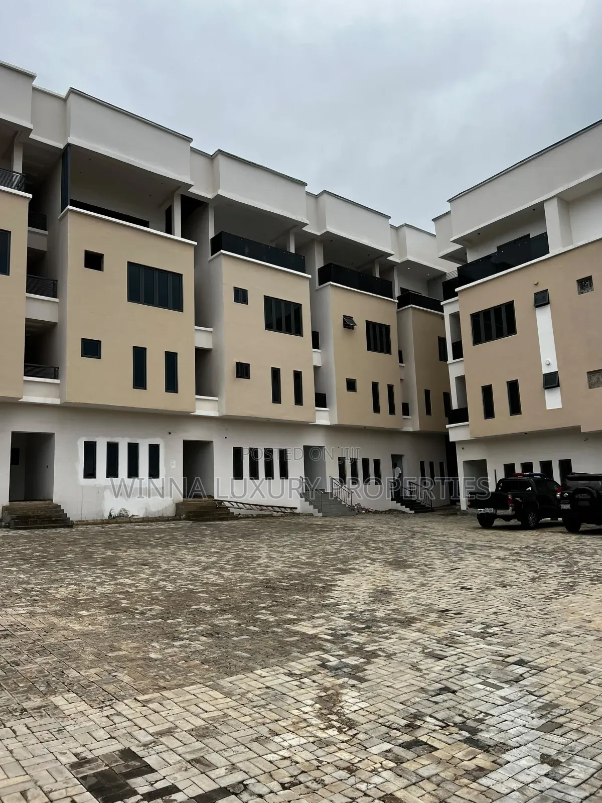 5bdrm Townhouse / Terrace in Guzape for rent in Guzape District