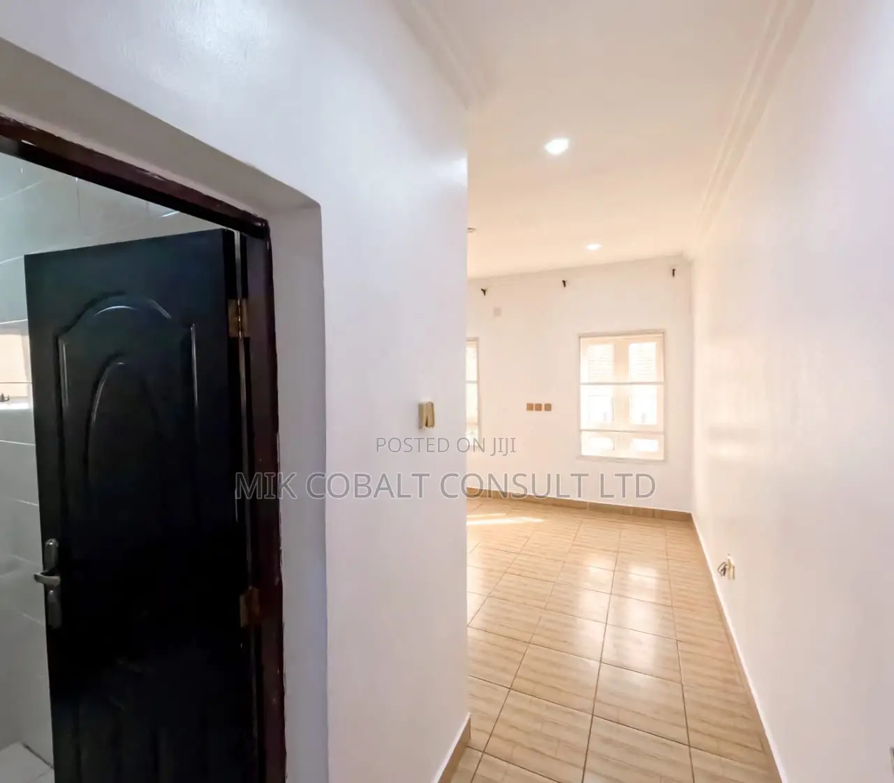 2bdrm Block of Flats in Rockvale Manor, Apo District for sale in Apo District