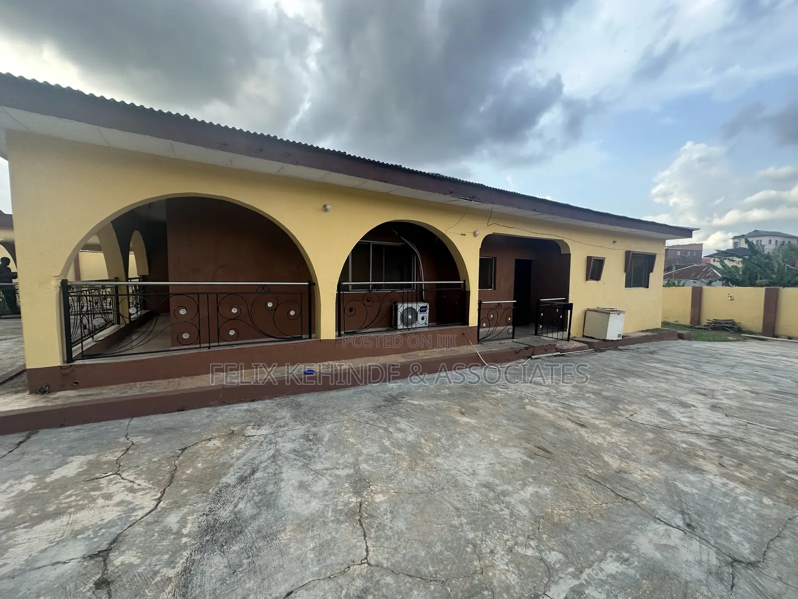 4bdrm Bungalow in Alegongo, Akobo for sale in Akobo