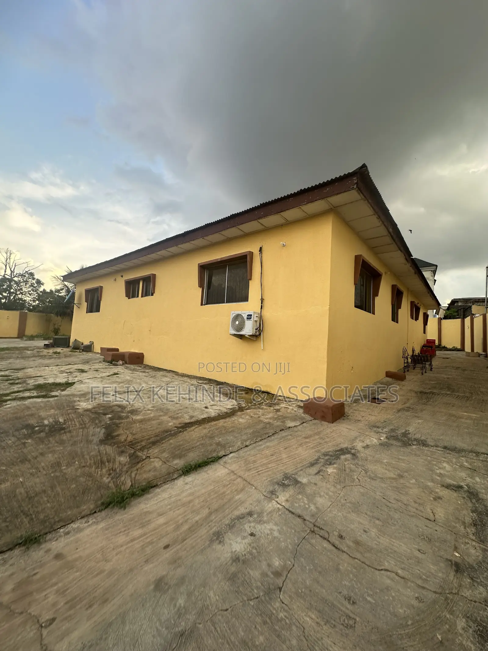 4bdrm Bungalow in Alegongo, Akobo for sale in Akobo