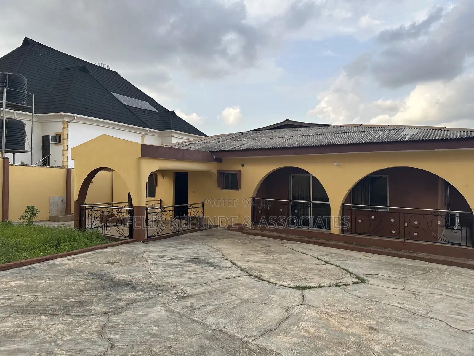 4bdrm Bungalow in Alegongo, Akobo for sale in Akobo