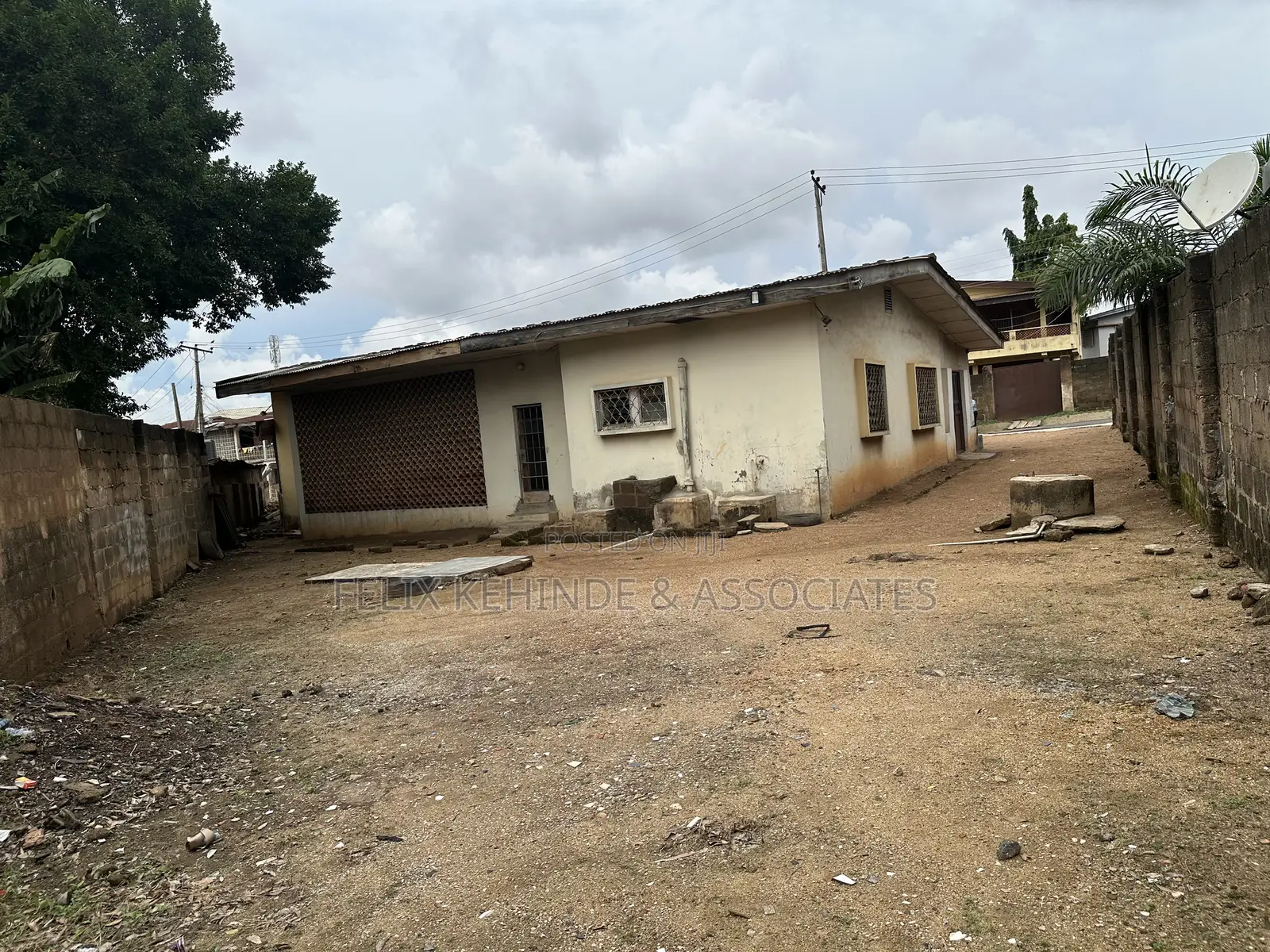 4bdrm Bungalow in Fola Kongi, Basorun for sale in Basorun