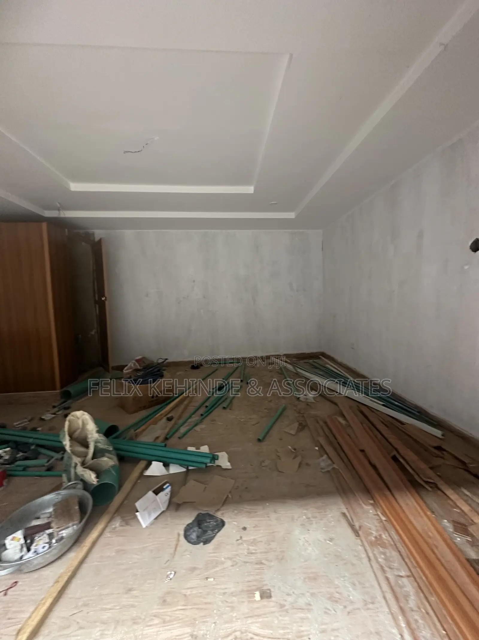 Newly Built Office Shop Space in Adamasingba
