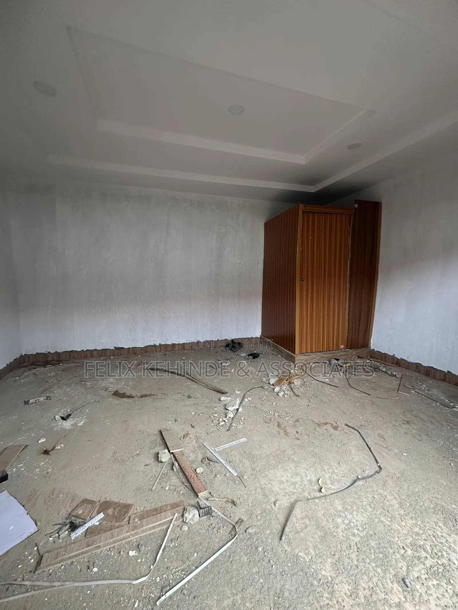 Newly Built Office Shop Space in Adamasingba