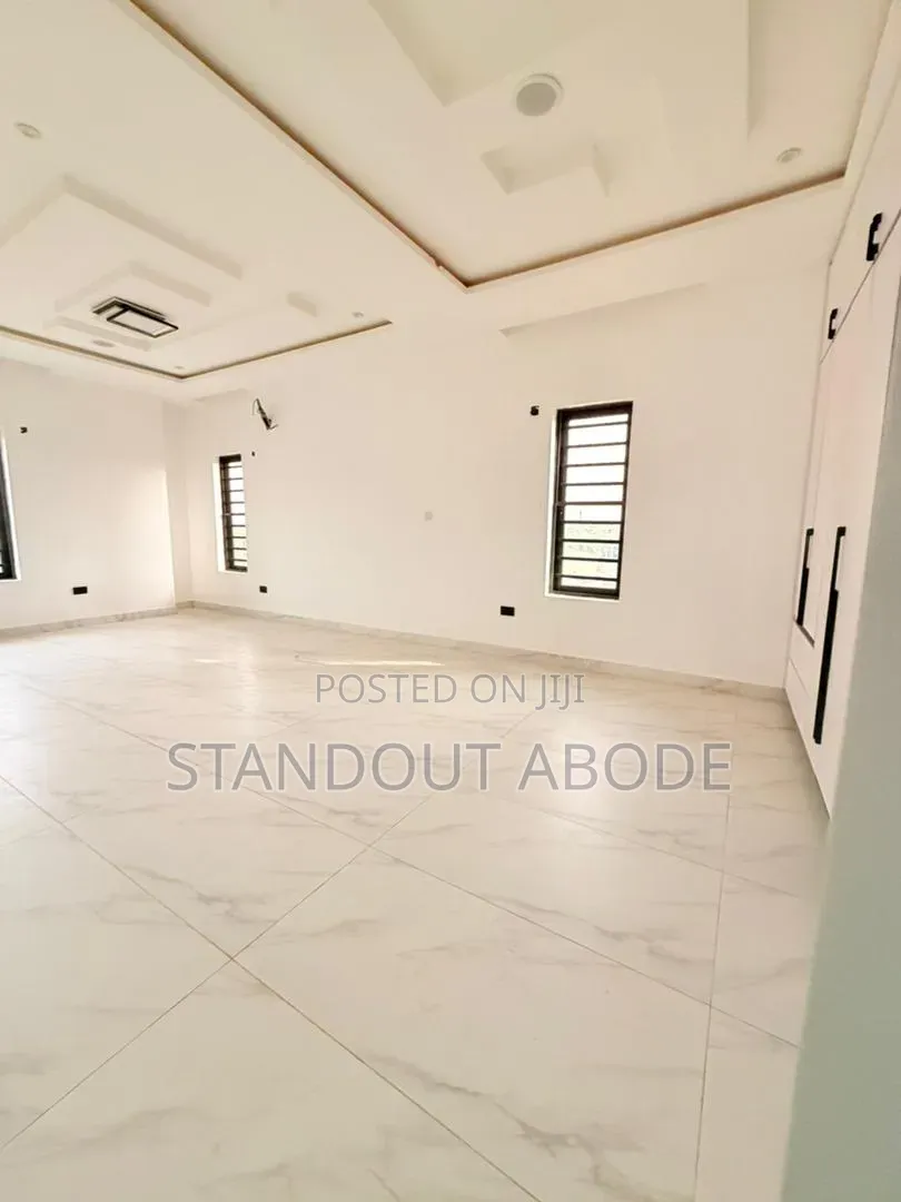 5bdrm Duplex in Inside An Estate, Omole Phase 1 for sale in Omole Phase 1