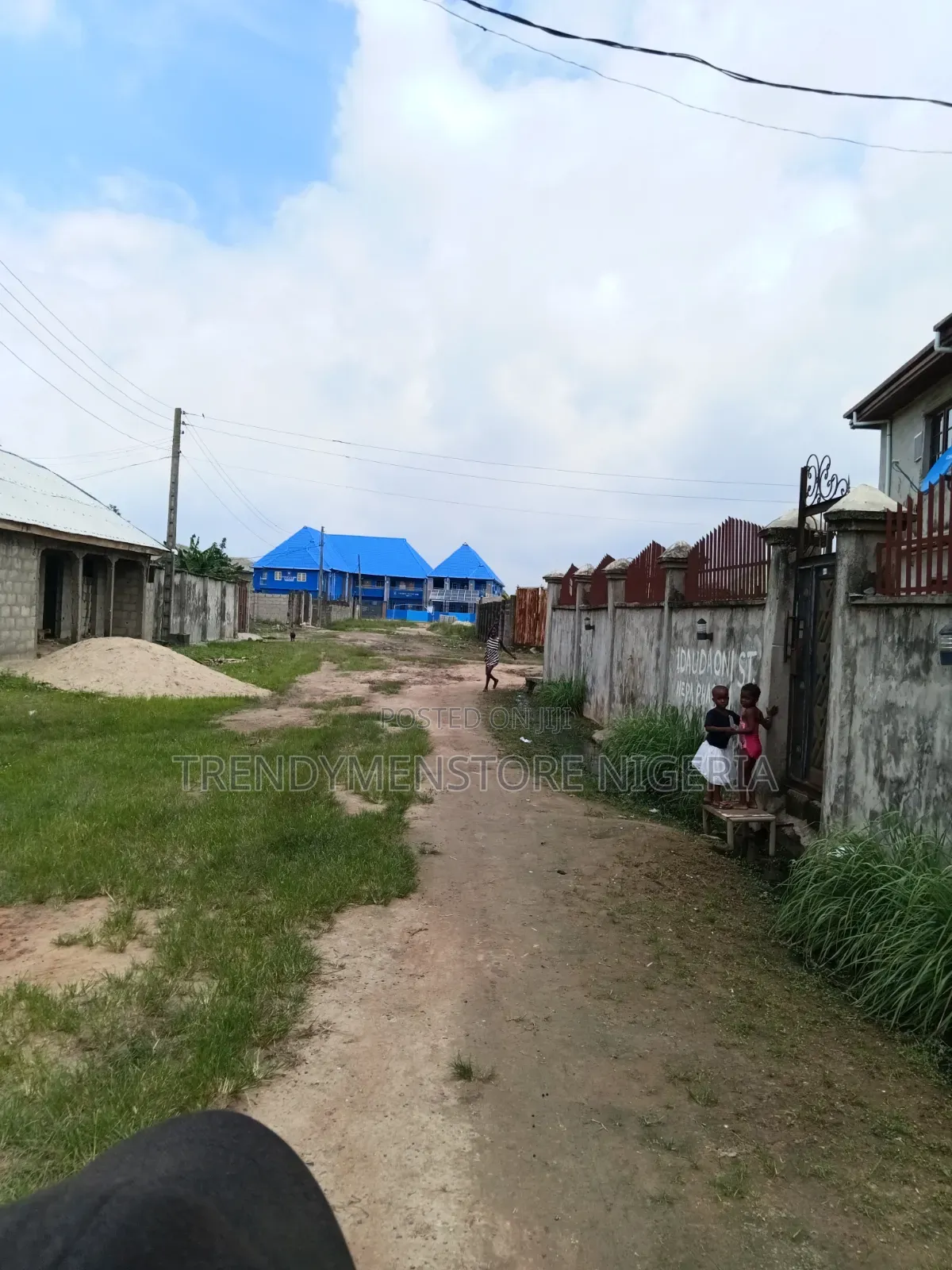 Distress Sale: 6 Plots at Ijagemo, Alaba International Link Express in Ijegun
