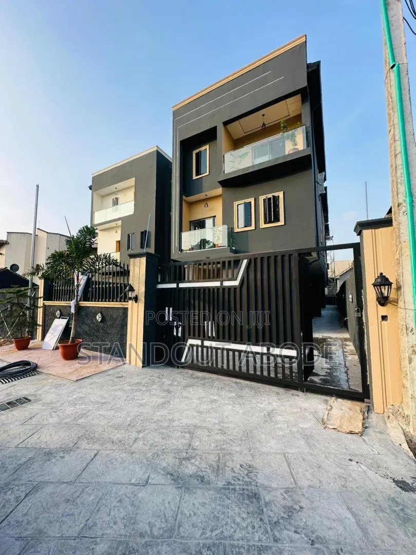 5bdrm Duplex in In An Estate, GRA Phase 2 Shangisha for sale in GRA Phase 2 Shangisha