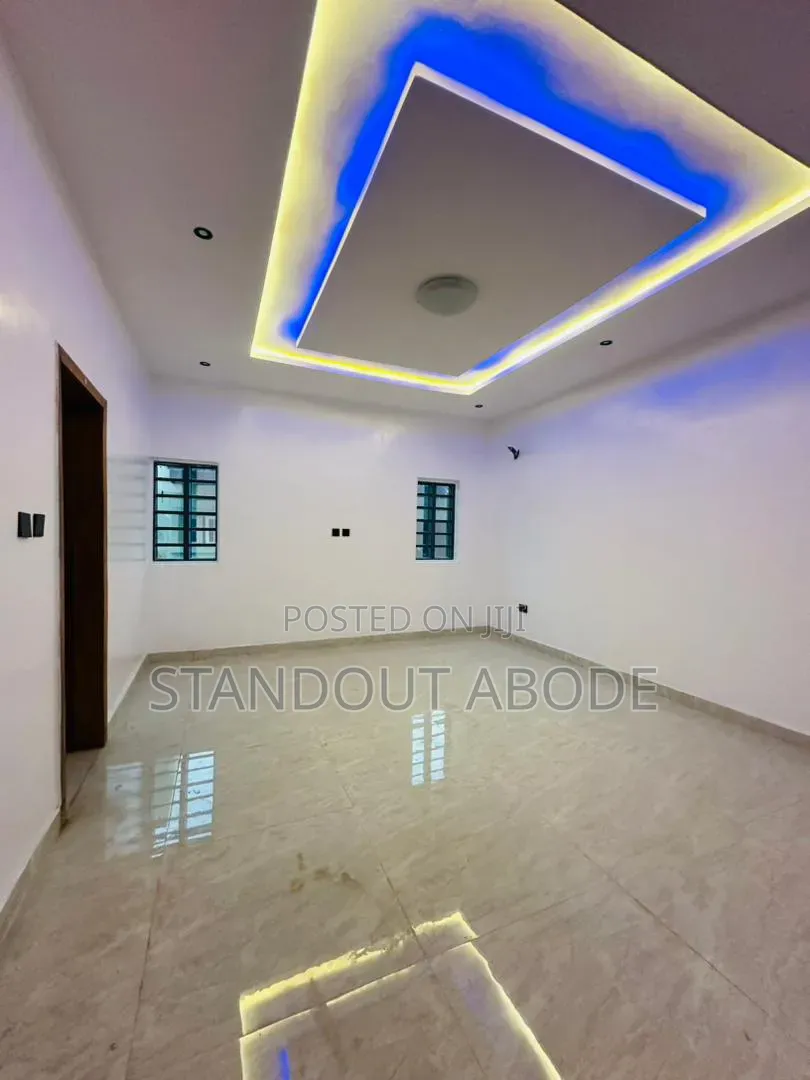 5bdrm Duplex in In An Estate, GRA Phase 2 Shangisha for sale in GRA Phase 2 Shangisha