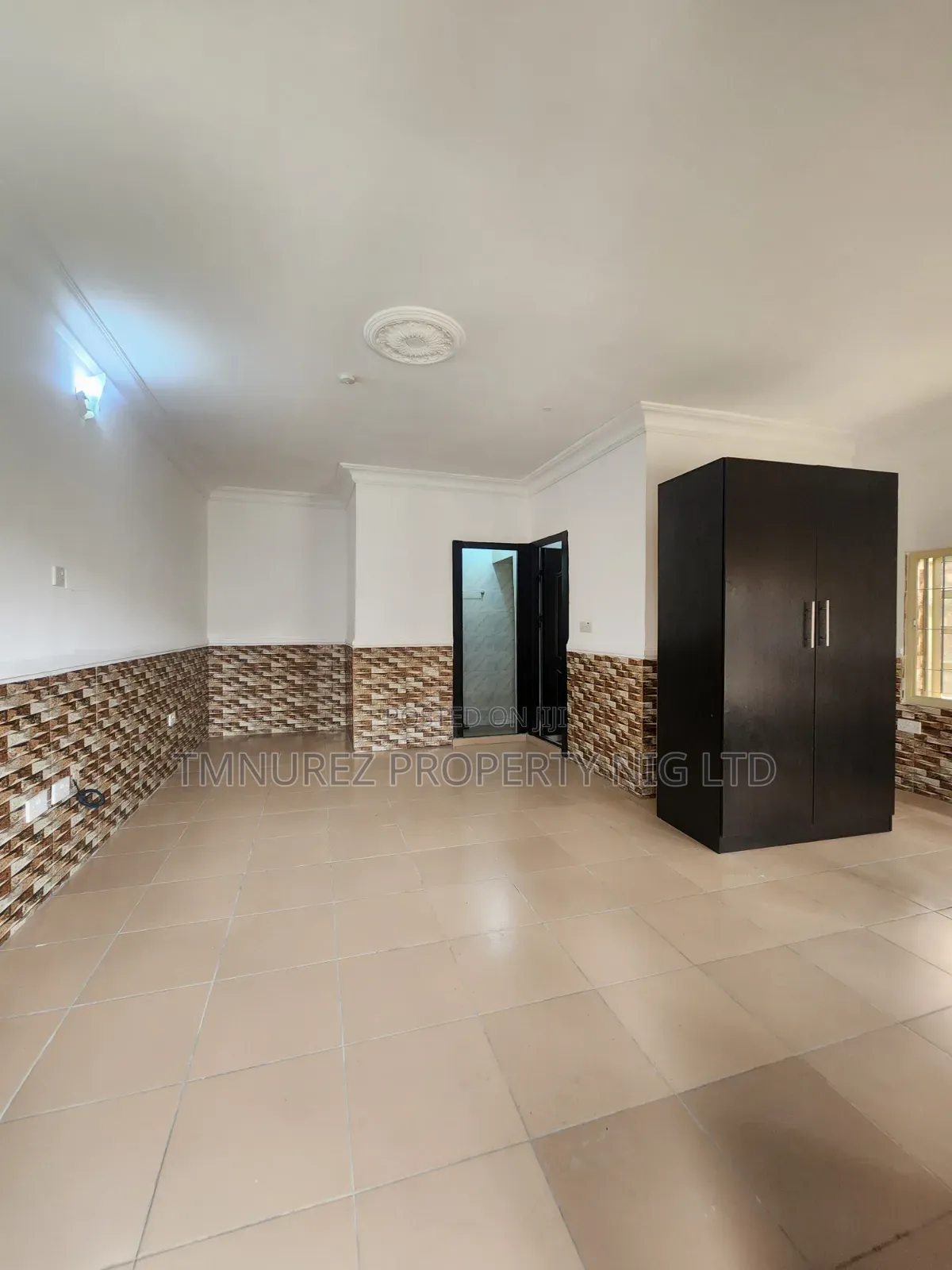 Studio Apartment in Chevron for rent in Chevron