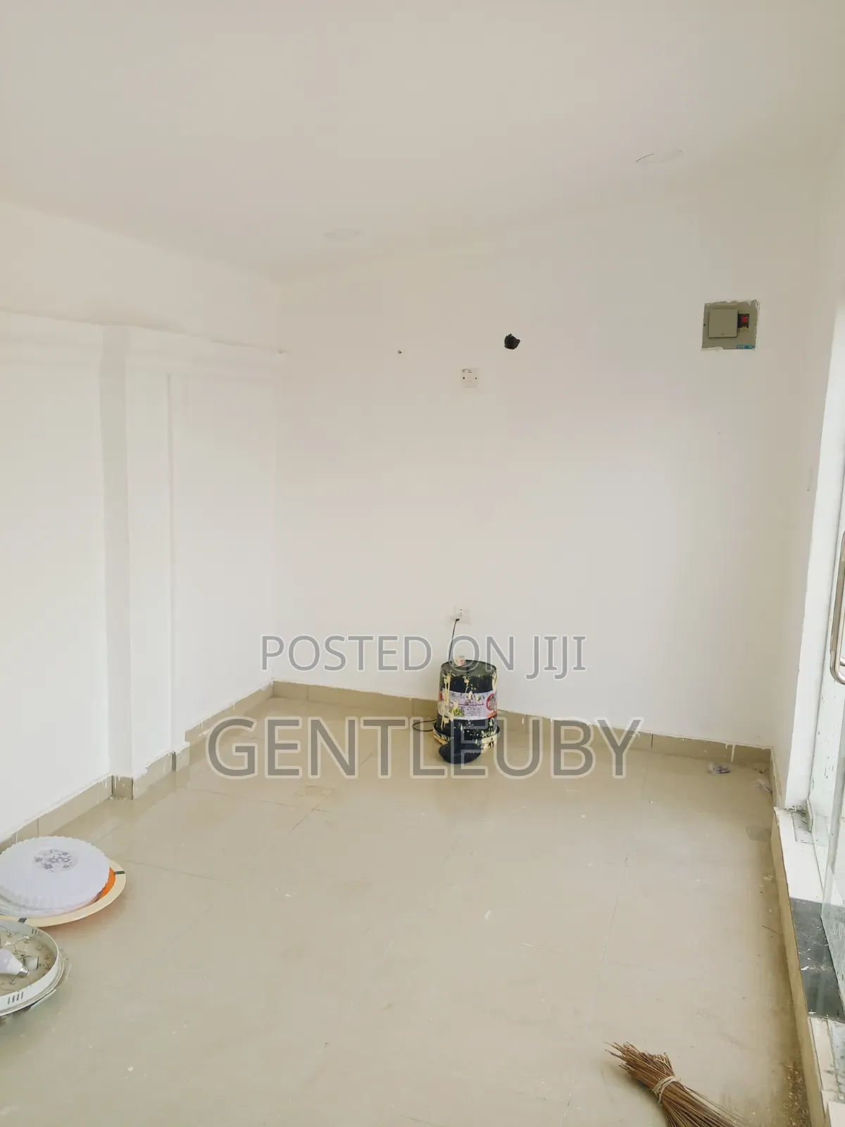 A 15 SQM Office for Rent at Lekki Ph.1 in Lekki Phase 1