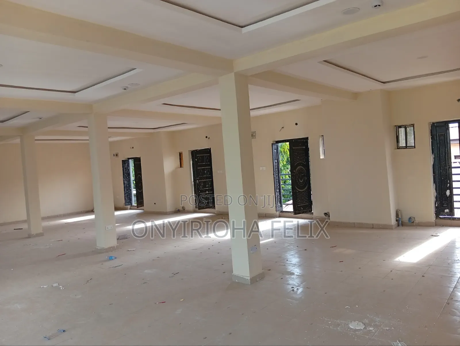 Shop/Office in Gwarinpa in Life Camp