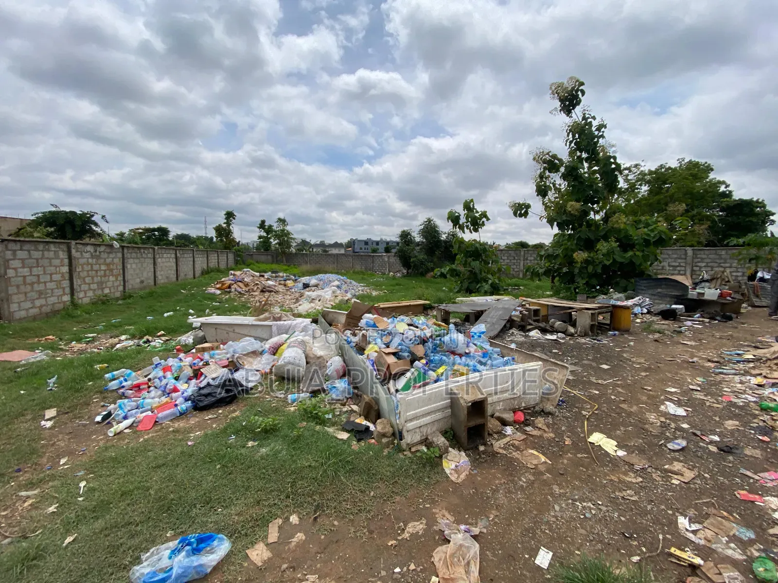 1000sqm Residential Land for Sale in Wuye