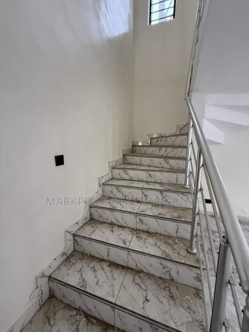 4bdrm Duplex in Orchid Lekki for sale in Lekki Phase 1