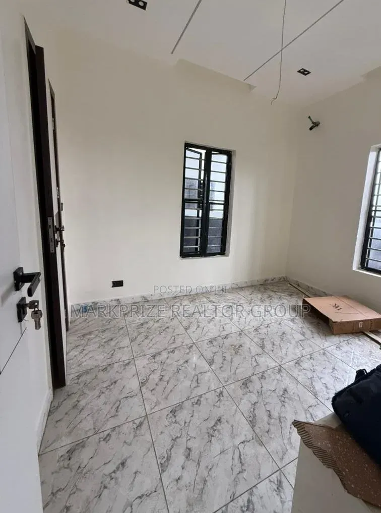 4bdrm Duplex in Orchid Lekki for sale in Lekki Phase 1
