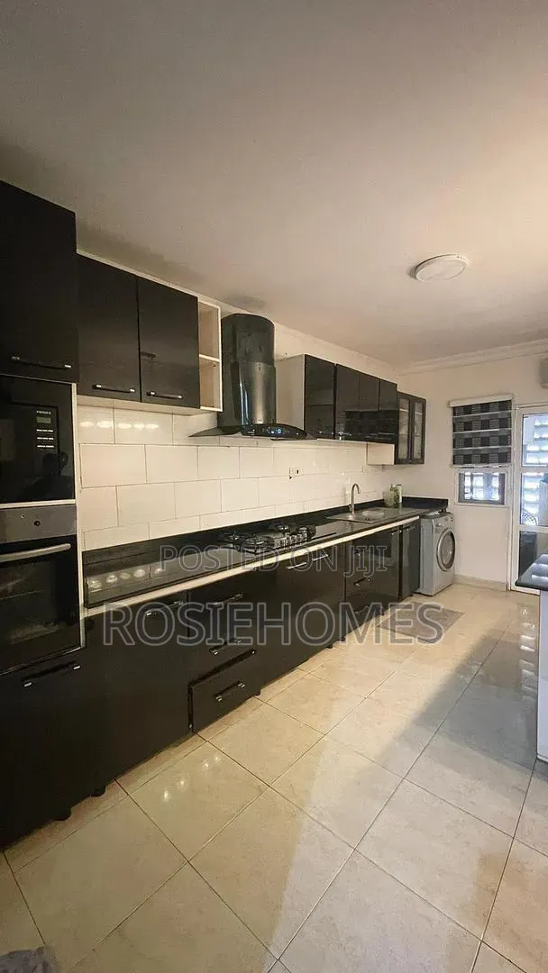 Furnished 3bdrm Duplex in Chevron Drive for rent in Chevron