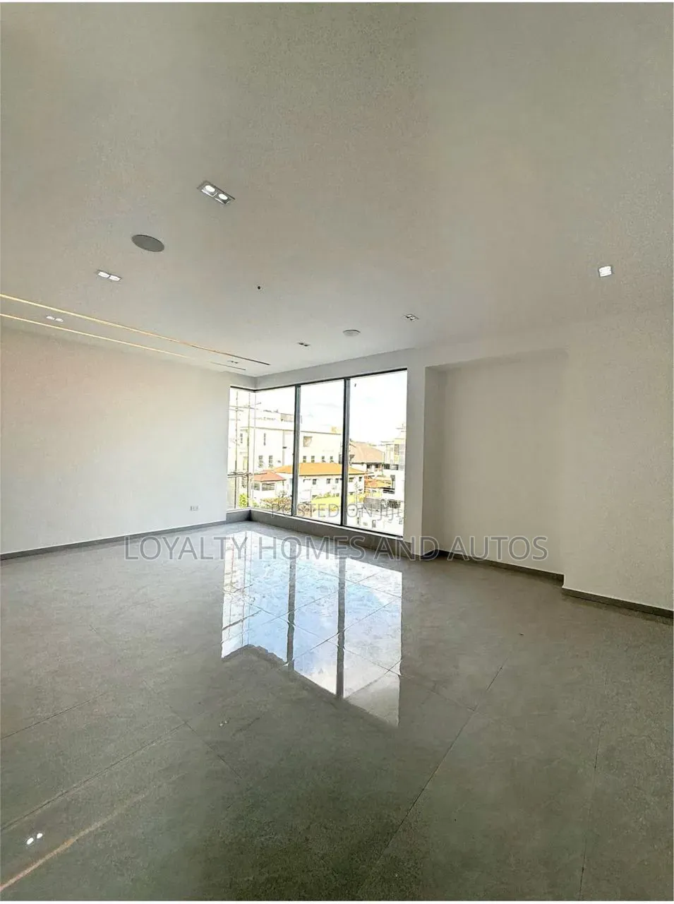 5bdrm Duplex in Gerard Road for sale in Gerard Road