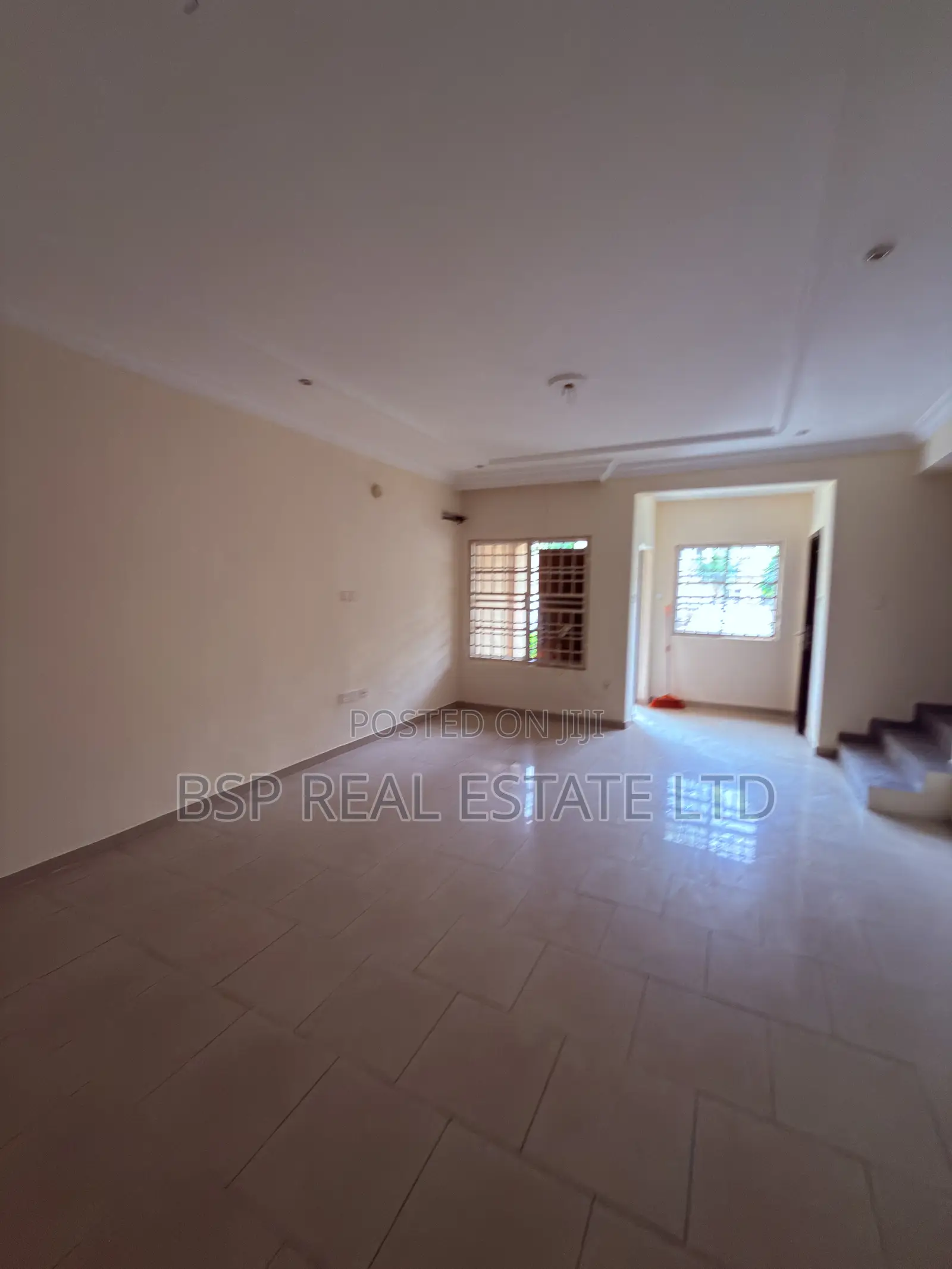 3bdrm Townhouse / Terrace in Wuye for rent in Wuye