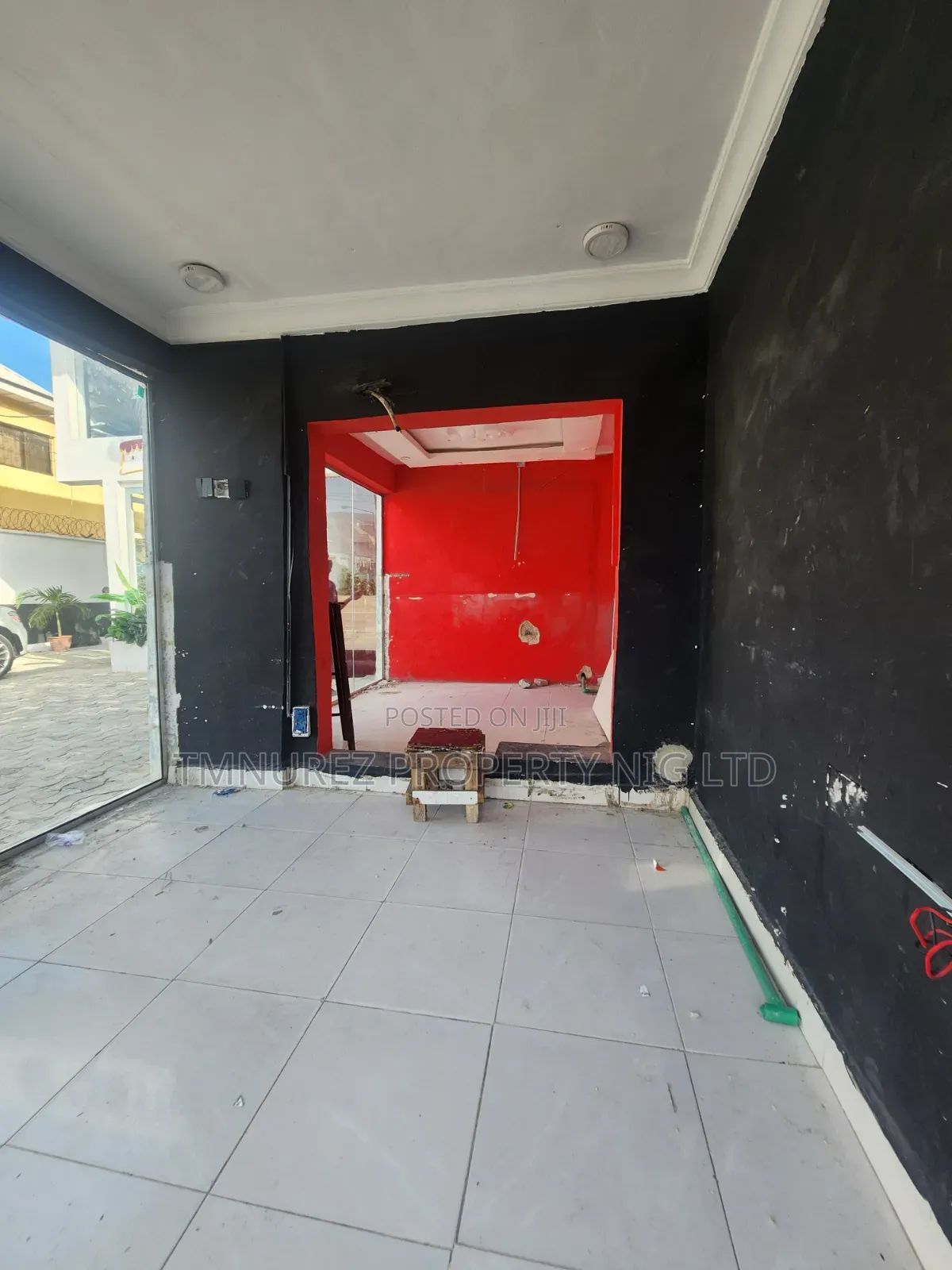 Shop Space for Rent at Lekki Phase1 in Lekki Phase 1