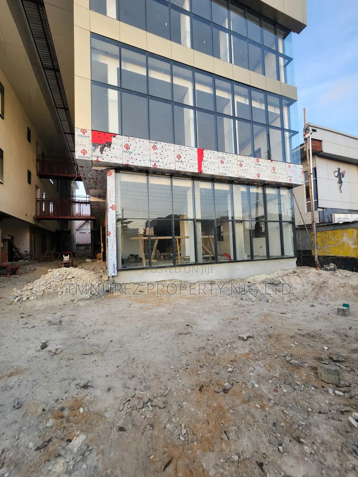 Shops Space for Rent Lekki Phase1 in Lekki Phase 1