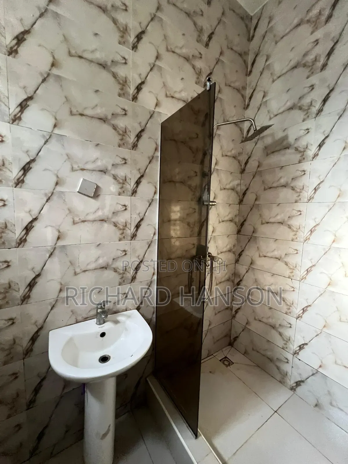 1bdrm Shared Apartment in Dpkay (Not Mini, Chevron for rent in Chevron