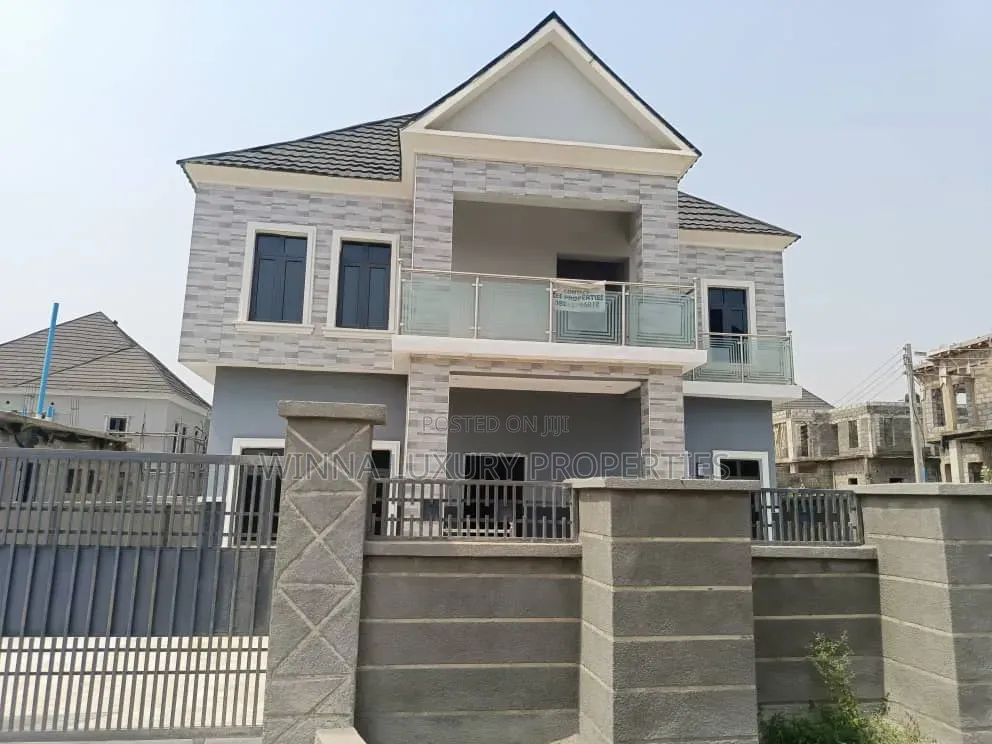 5bdrm Duplex in Victoria City Estate, Lugbe District for sale in Lugbe District