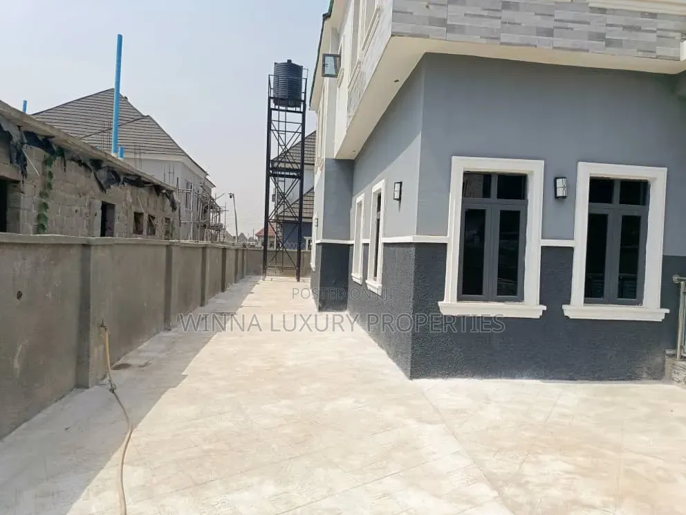 5bdrm Duplex in Victoria City Estate, Lugbe District for sale in Lugbe District