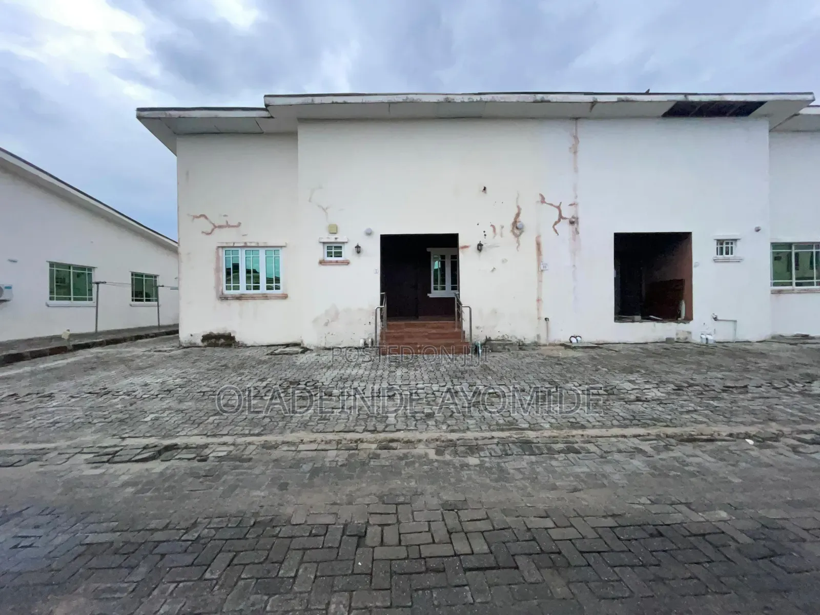 3bdrm Bungalow in Awoyaya for sale in Awoyaya
