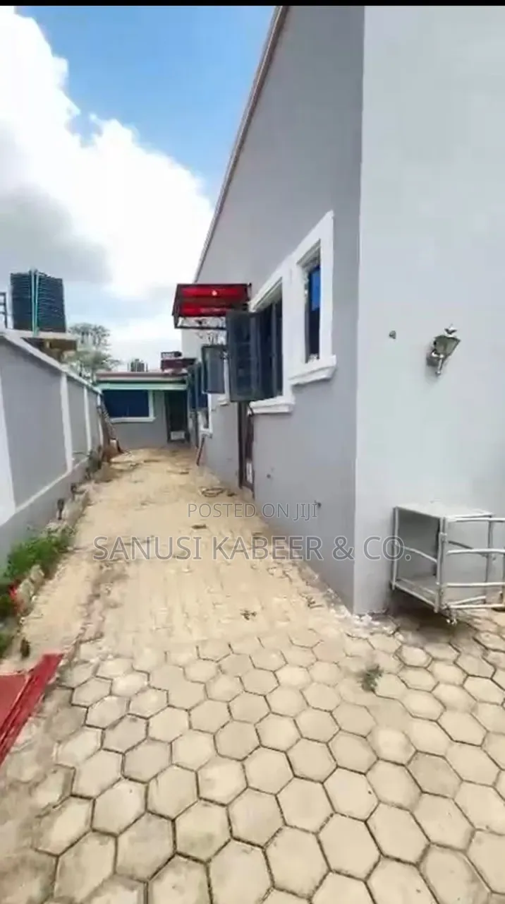 4bdrm Bungalow in Oke'Badan Estate., Ibadan for sale in Ibadan