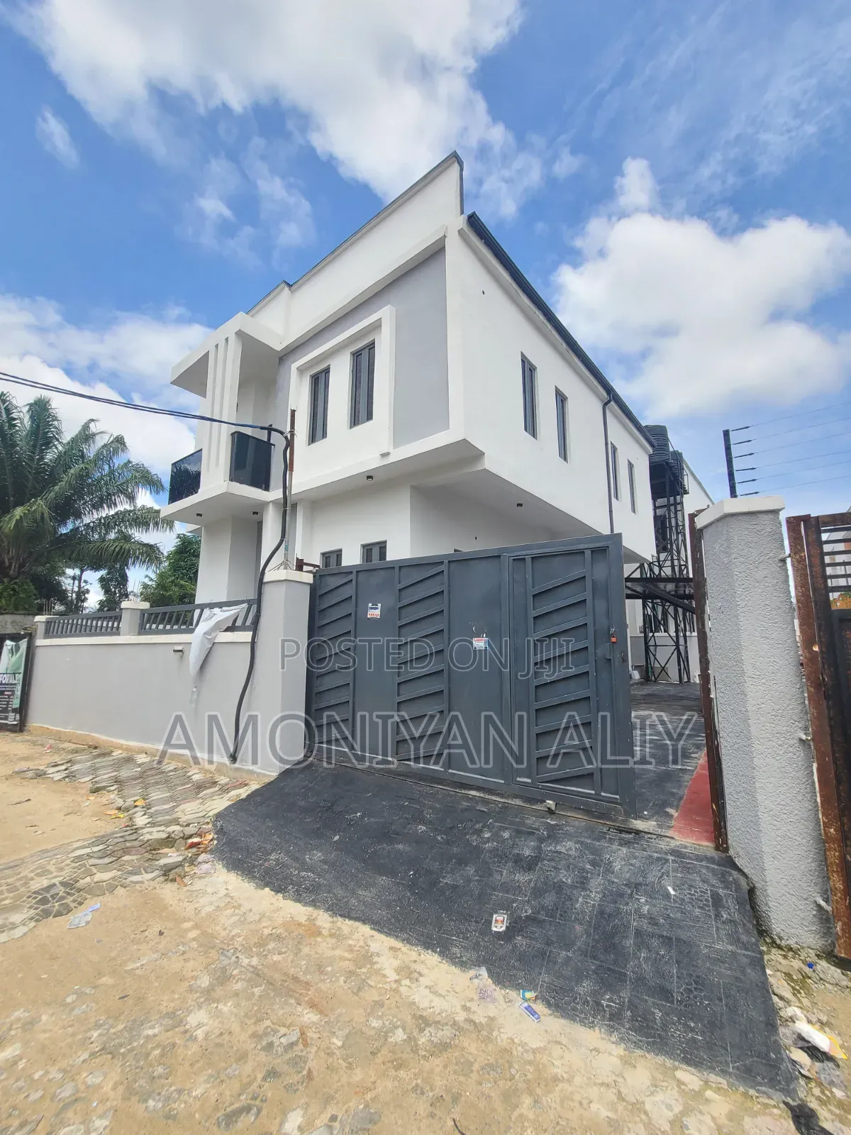 4bdrm Duplex in Close To Abraham, Off Lekki-Epe Expressway for sale in Off Lekki-Epe Expressway