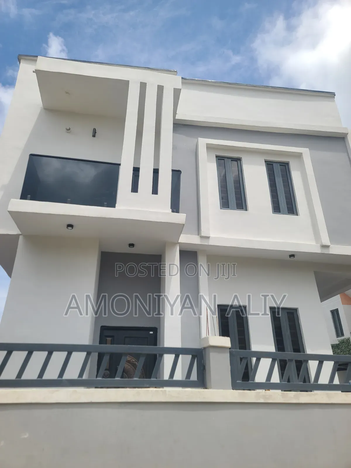 4bdrm Duplex in Close To Abraham, Off Lekki-Epe Expressway for sale in Off Lekki-Epe Expressway