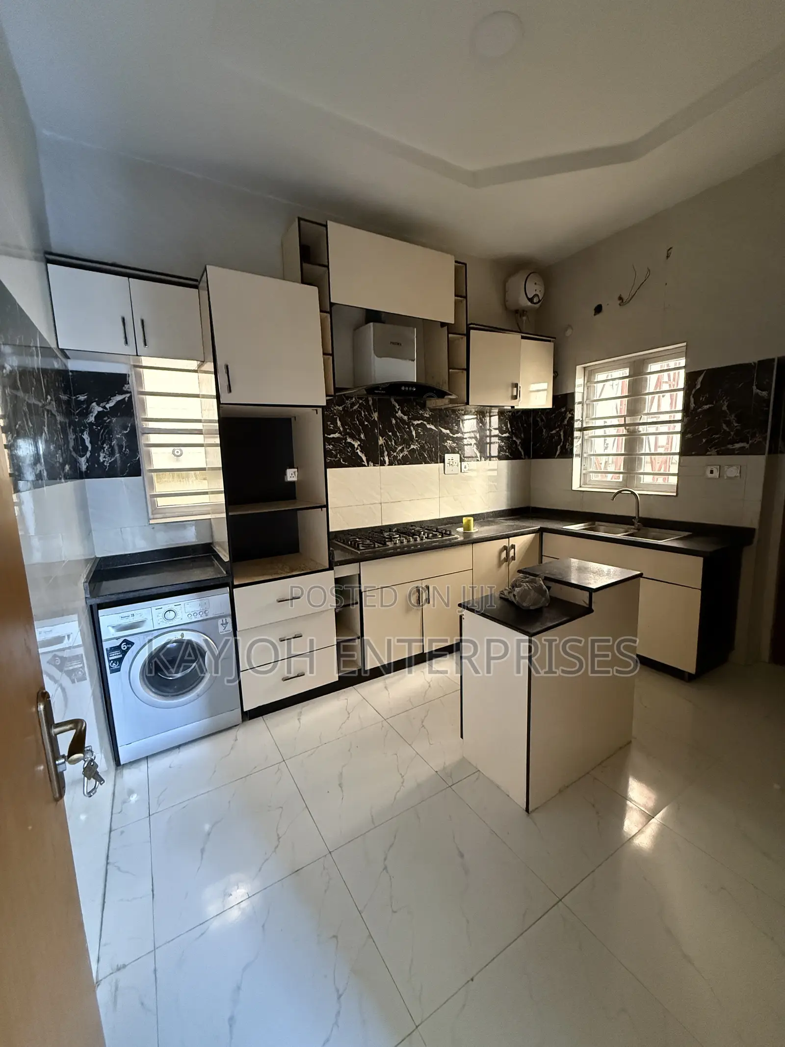 4bdrm Duplex in Ikota Gra for rent in Ikota