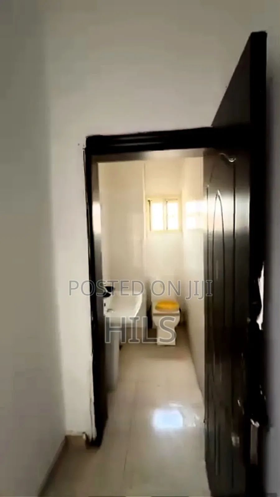 Furnished 1bdrm Duplex in Ajiran Mews, Chevron for rent in Chevron