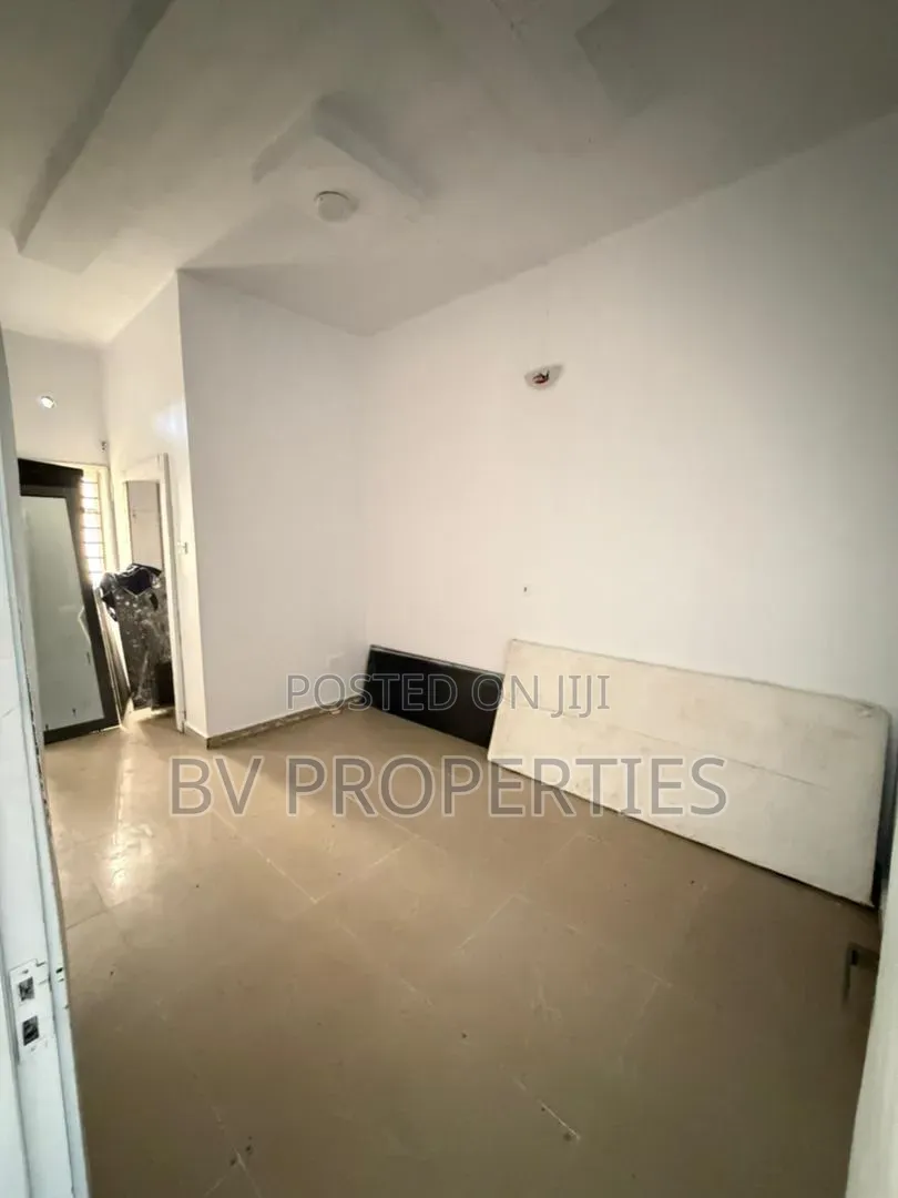 Mini Flat in Ikota for rent in Ikota