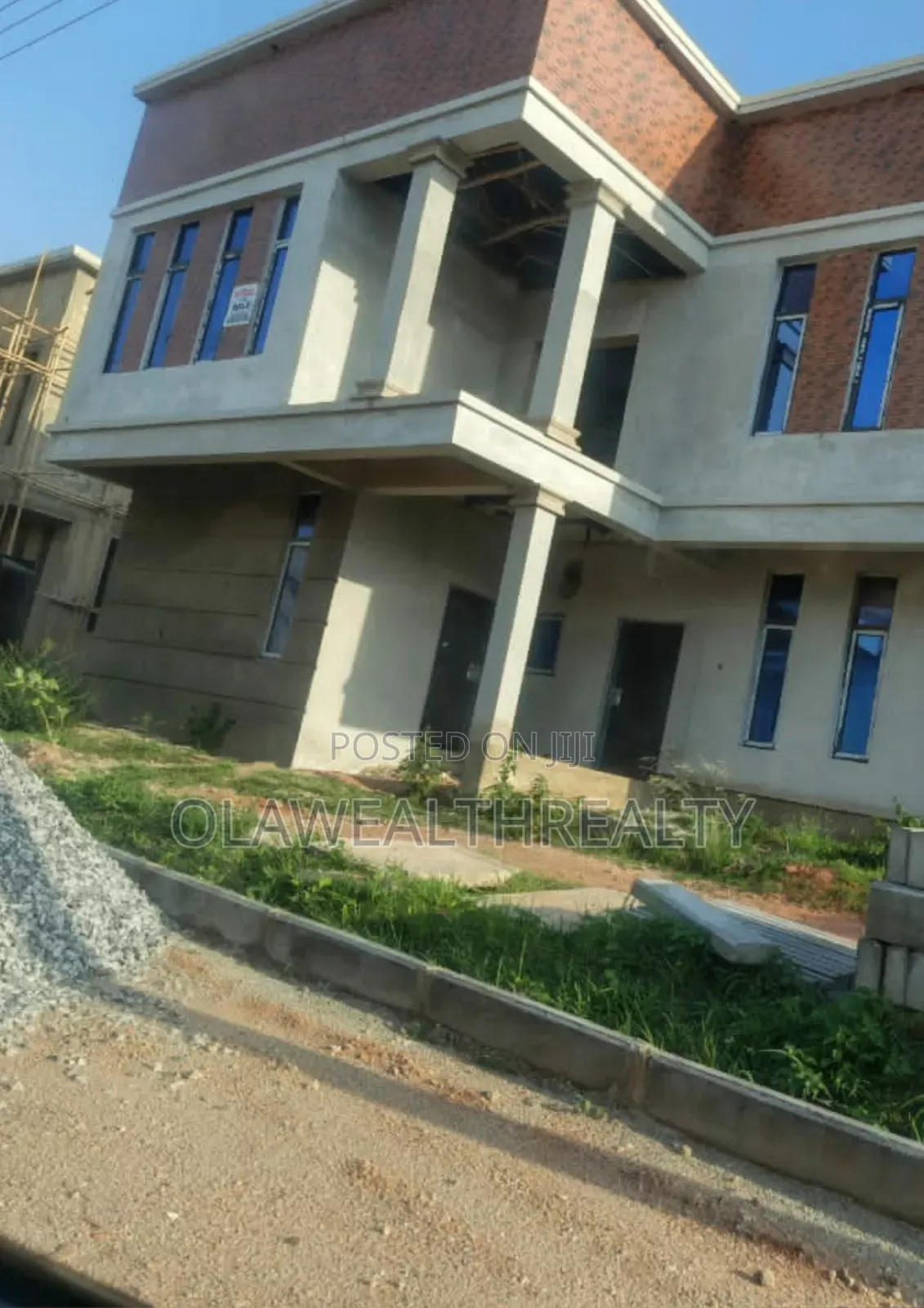 4bdrm Duplex in Karsana for sale in Karsana