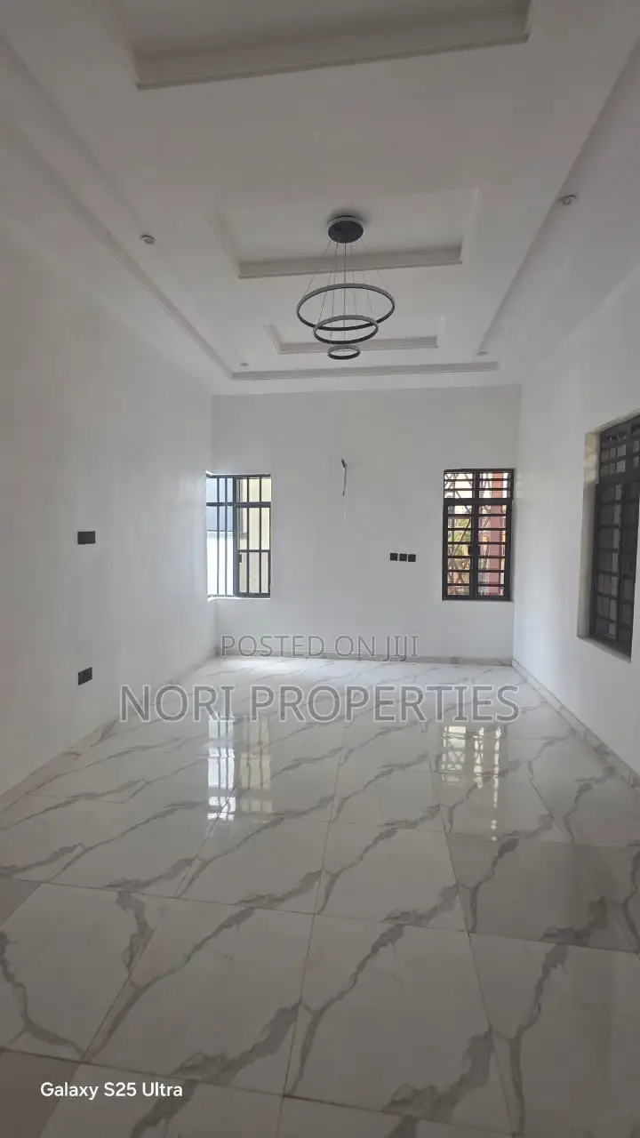 Furnished 4bdrm Penthouse in Old Bodija Estate for sale in Bodija