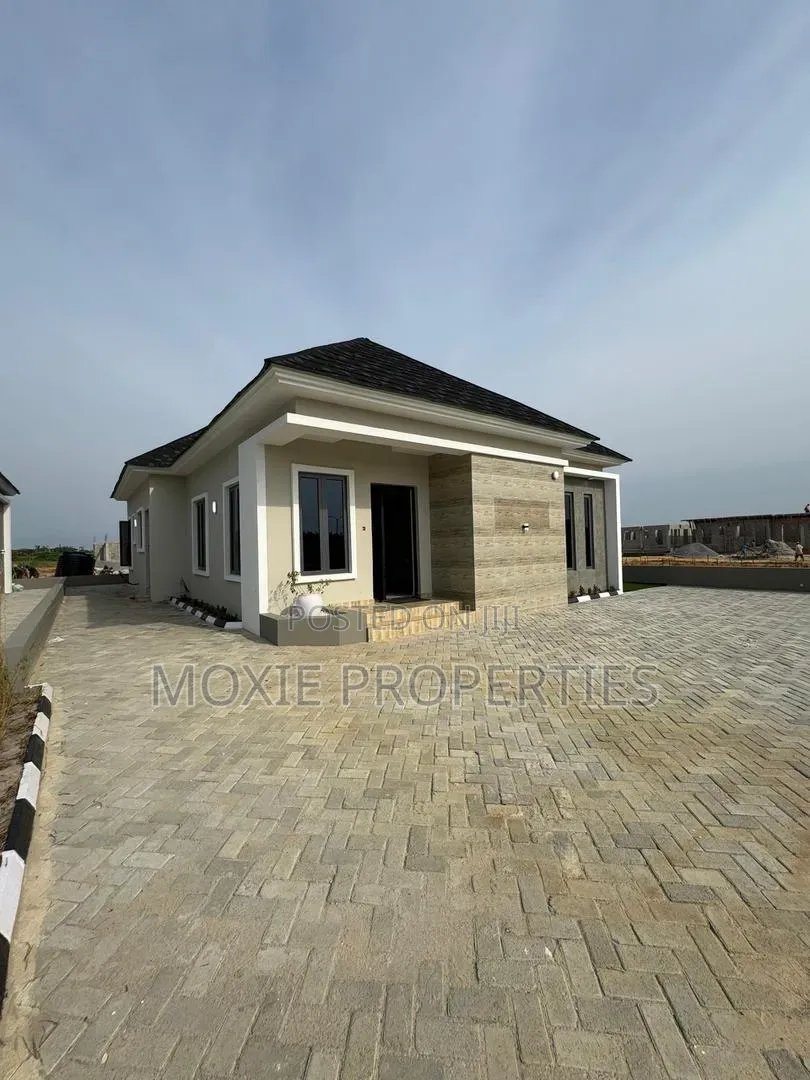 3bdrm Bungalow in Celebration Green, Eleko for sale in Eleko