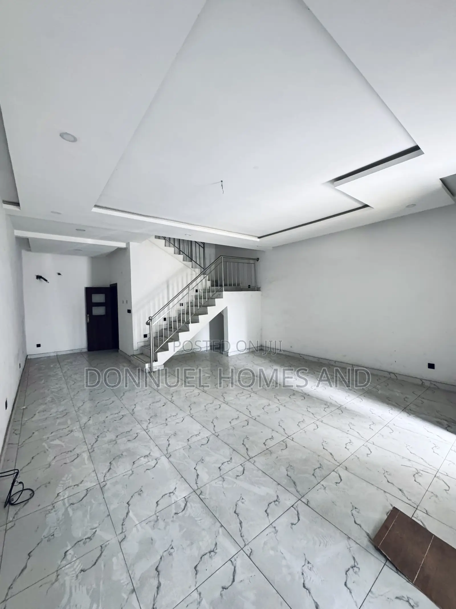 4bdrm Townhouse / Terrace in Lekki Expressway for rent in Lekki Expressway