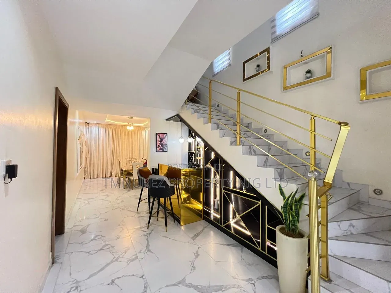 5bdrm Duplex in Lekki Phase 1 for sale in Lekki Phase 1