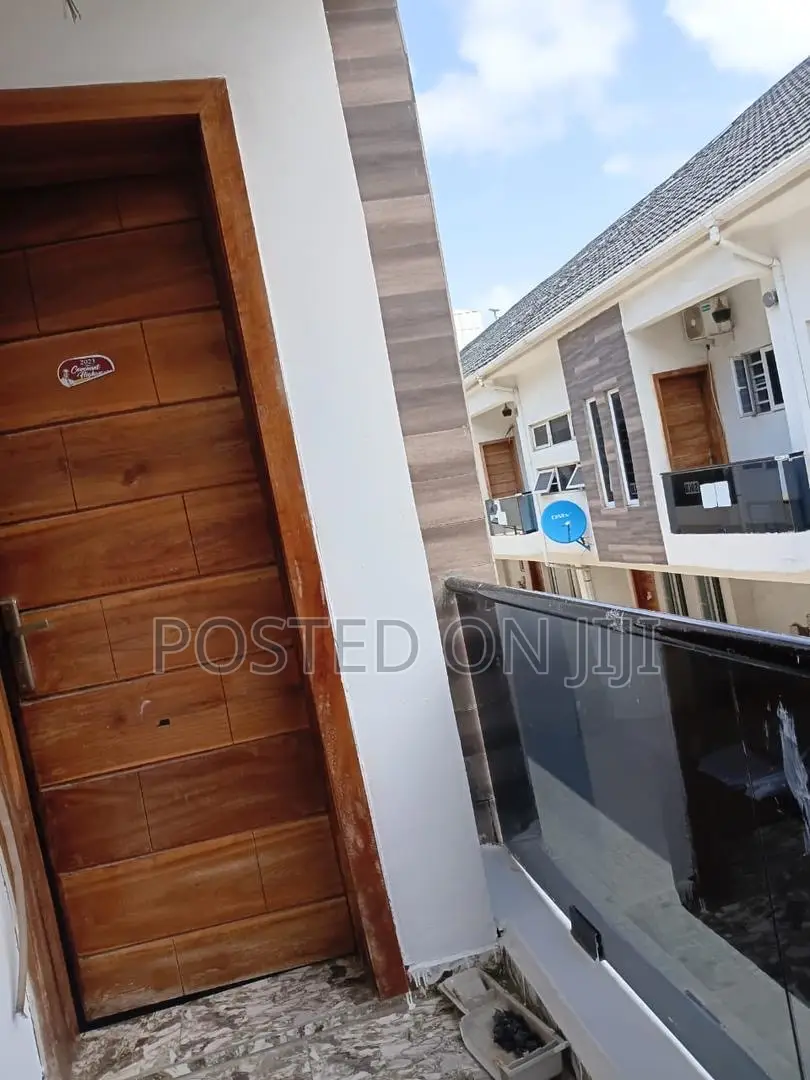 4bdrm Duplex in Ikota Gra, Lekki Phase 2 for rent in Lekki Phase 2