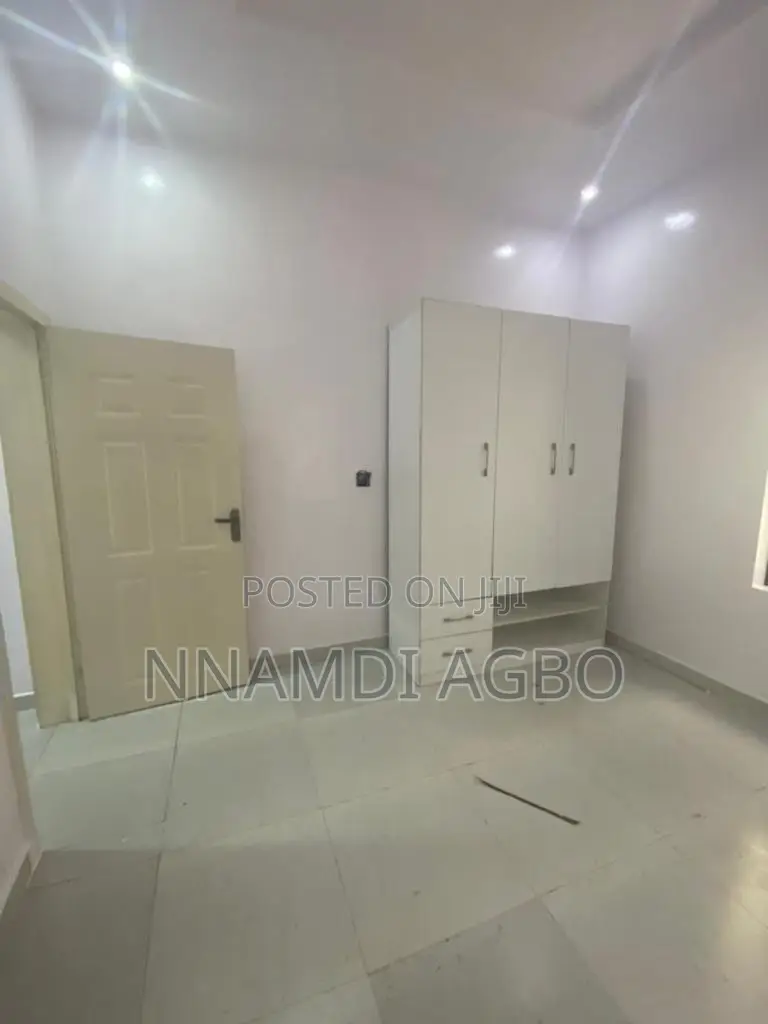 4bdrm Duplex in Agungi for rent in Agungi