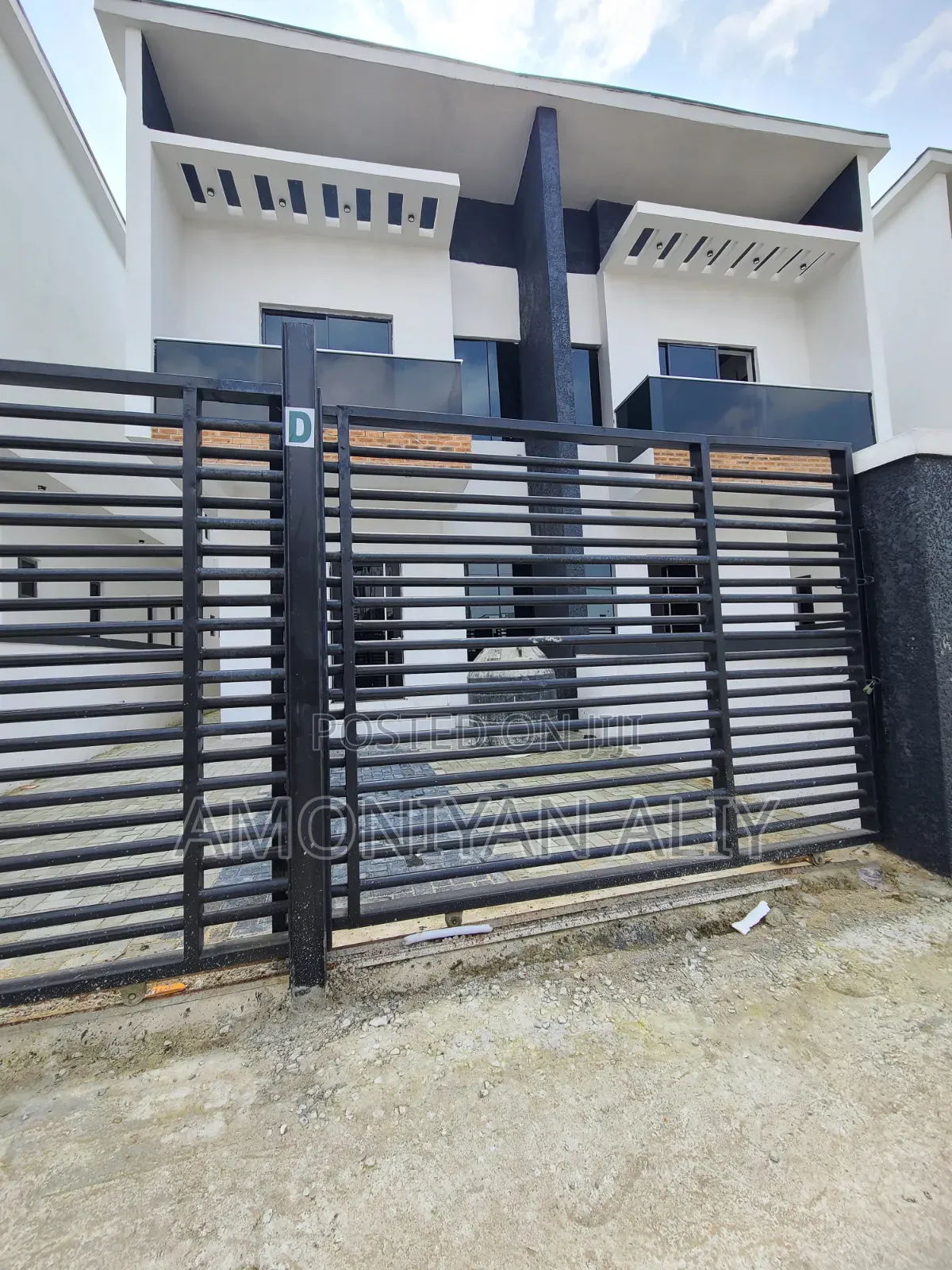 4bdrm Duplex in Lekki Scheme2 Built, VGC / Ajah for sale in VGC / Ajah