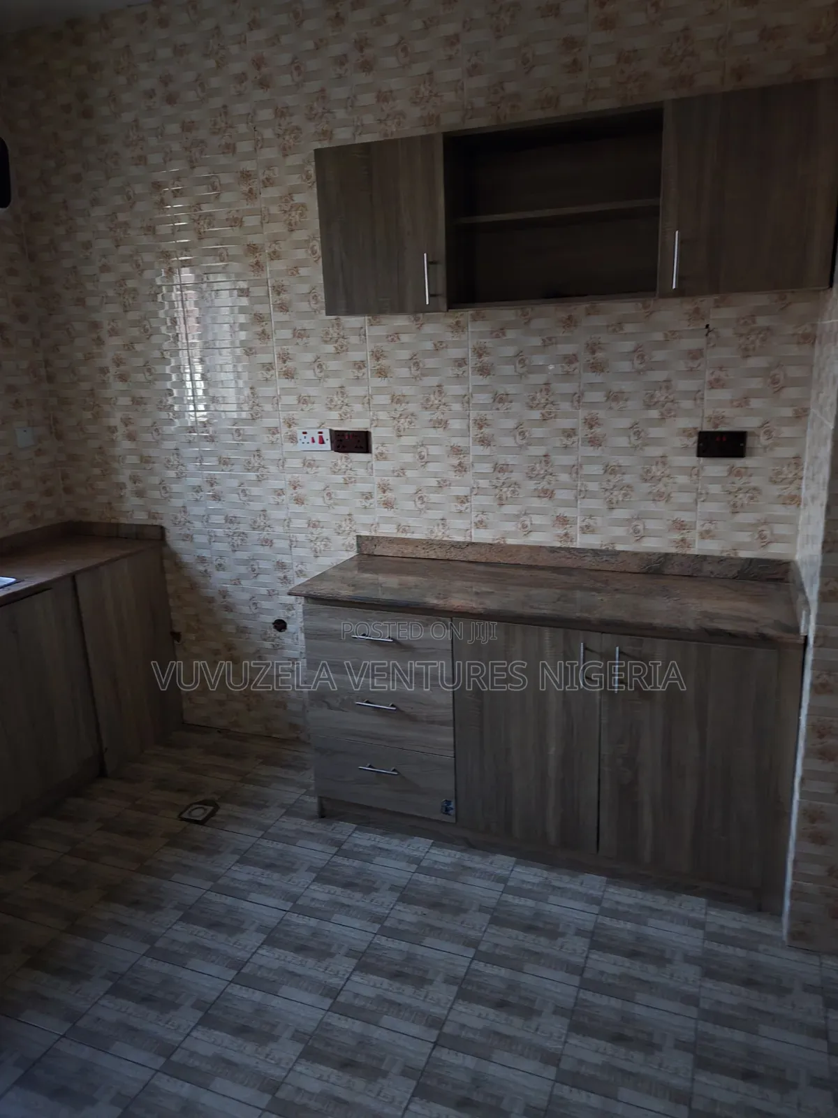 3bdrm Apartment in Billionaire Quarters, Gaduwa for sale in Gaduwa