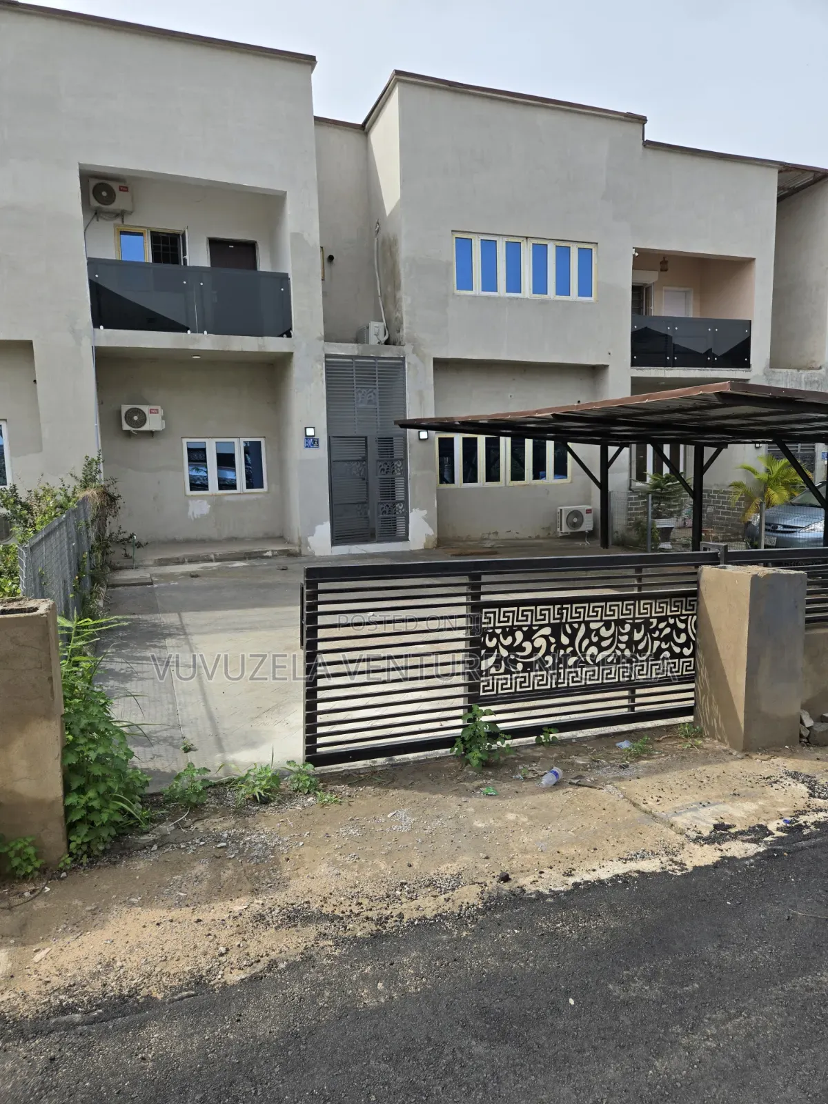 Furnished 5bdrm Duplex in World Best Estate for sale in Gaduwa