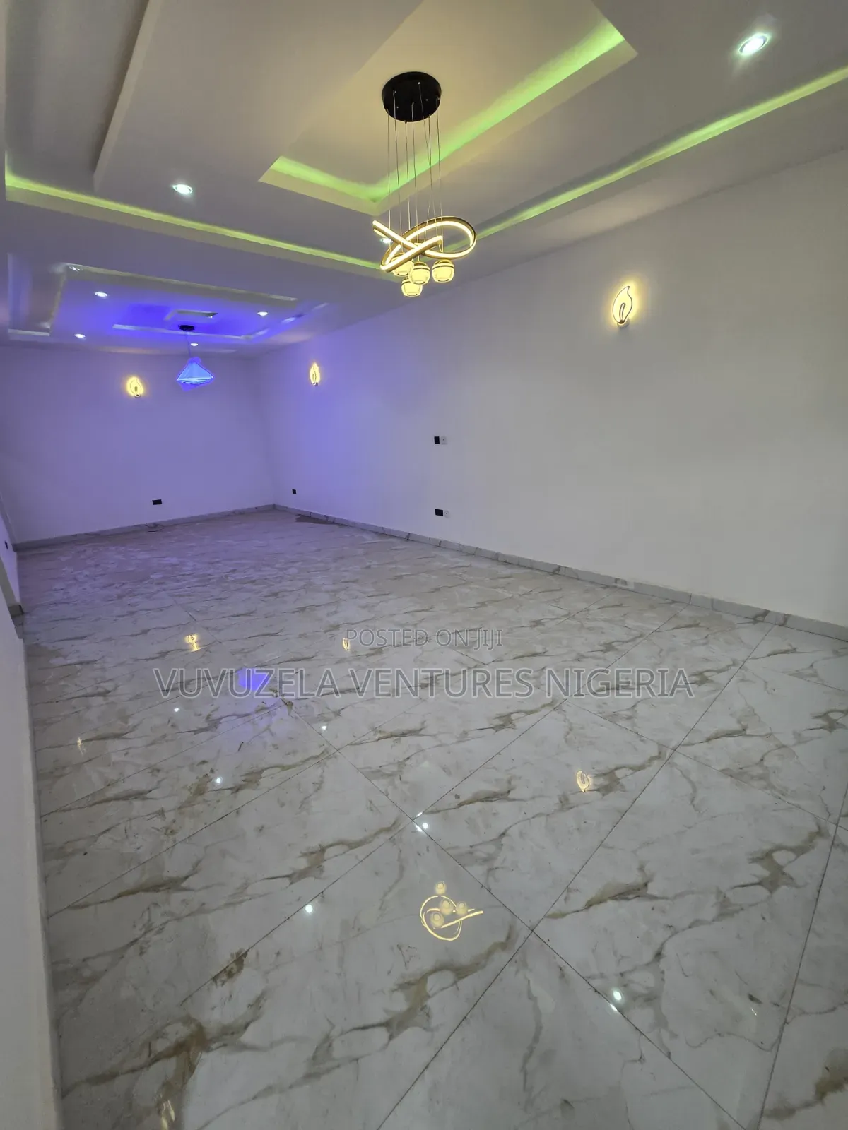 Furnished 5bdrm Duplex in World Best Estate for sale in Gaduwa