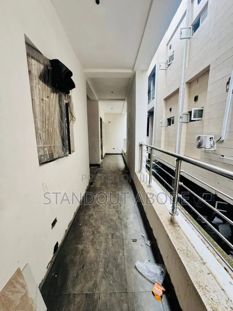 3bdrm Apartment in In A Secure Location, Adekunle for sale in Adekunle