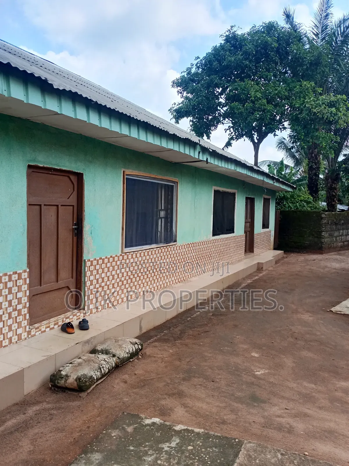 6bdrm Bungalow in Ojik Properties, Owerri for sale in Owerri