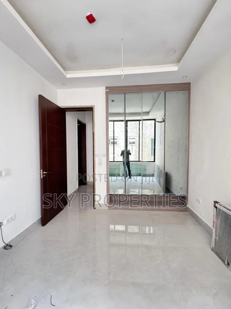 3bdrm Apartment in Christ Avenue, Lekki Phase 1 for rent in Lekki Phase 1