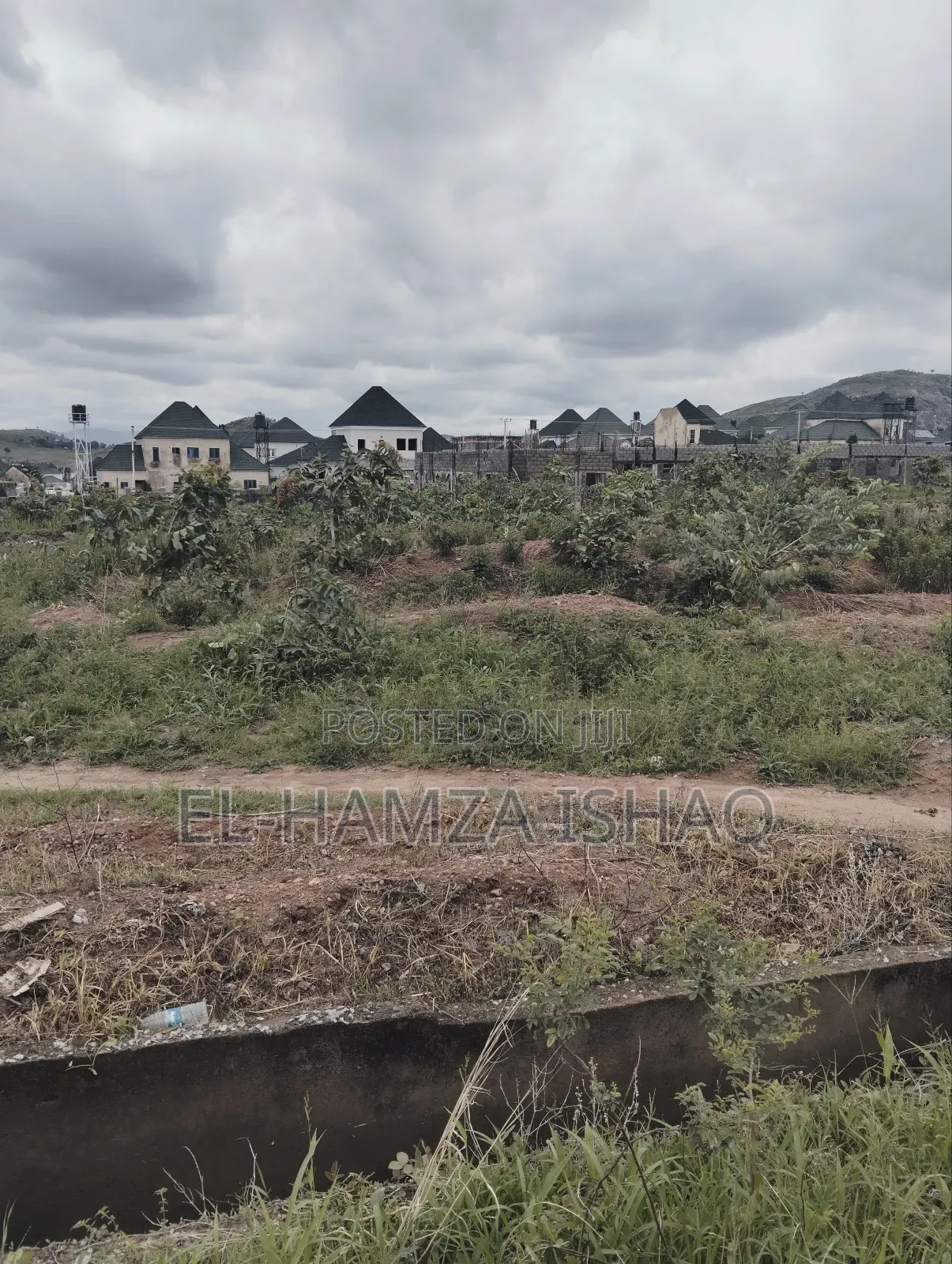 Estate Plot 5 Bedrooms Fully Detached in Lugbe District